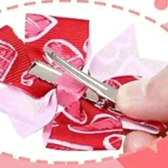 Hair Bow - Picture 2 of 3